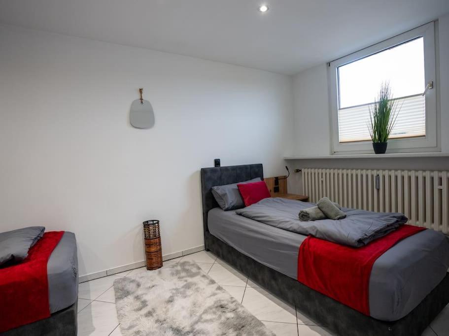 Serviceroom24 - Apartment 4 In Gladbeck Wlan - Smart-Tv - 24-7 Check-In Und Kueche Esterno foto